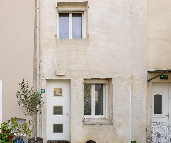 Maison *